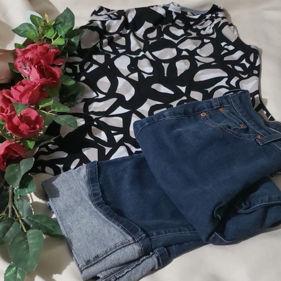 CAPRIS  JEANS BLUE  SZ 6 TWO PIECE TOP SIZE SMALL - Picture 6 of 8